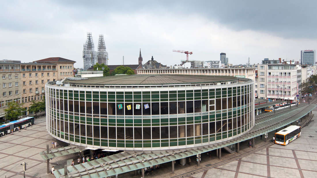 Ehem. Tortenschachtel Berliner Platz