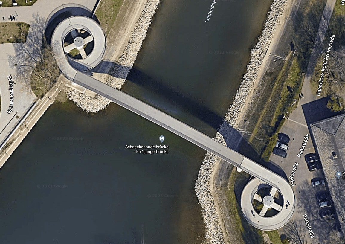 Drehbrücke und neue Schneckennudelbrücke